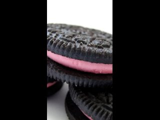 which oreo do you like classic or strawberry